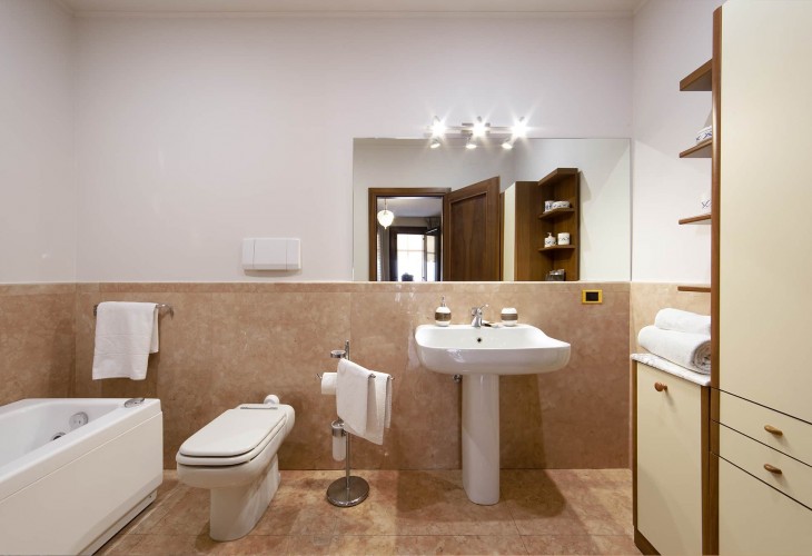 appartamento-palazzo-della-ragione-appartamento-affitto-a-padova-centro-storico-bagno-padovaresidence