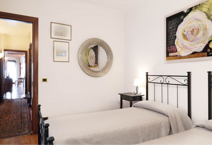 appartamento-palazzo-della-ragione-appartamento-affitto-a-padova-centro-storico-ingressi-padovaresidence