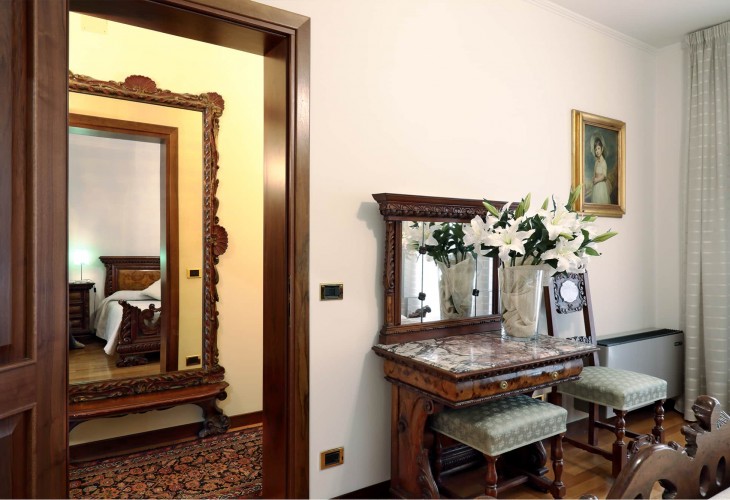 appartamento-palazzo-della-ragione-appartamento-affitto-a-padova-centro-storico-ingresso-padovaresidence