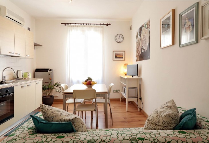 verde-apartment-tourist-apartments-for-rent-in-Padua-living-room-photo-padovaresidence