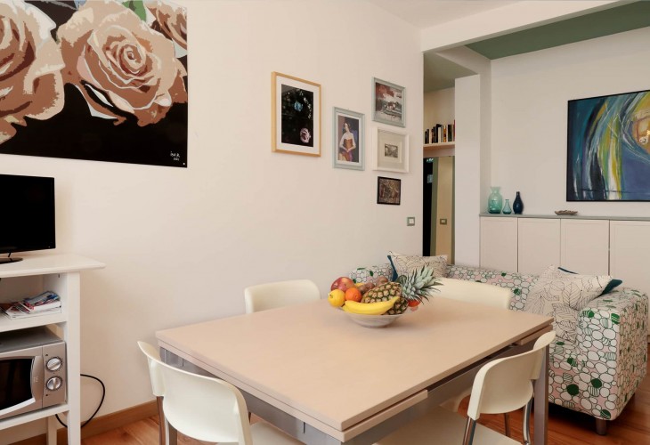 verde-apartment-tourist-apartments-for-rent-in-Padua-lounge-area-photo-padovaresidence